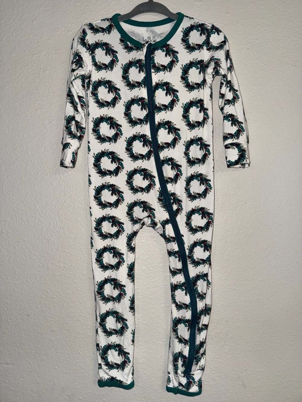 KicKee Pants Bamboo Zipper Footie Romper in Natural Holiday Wreath